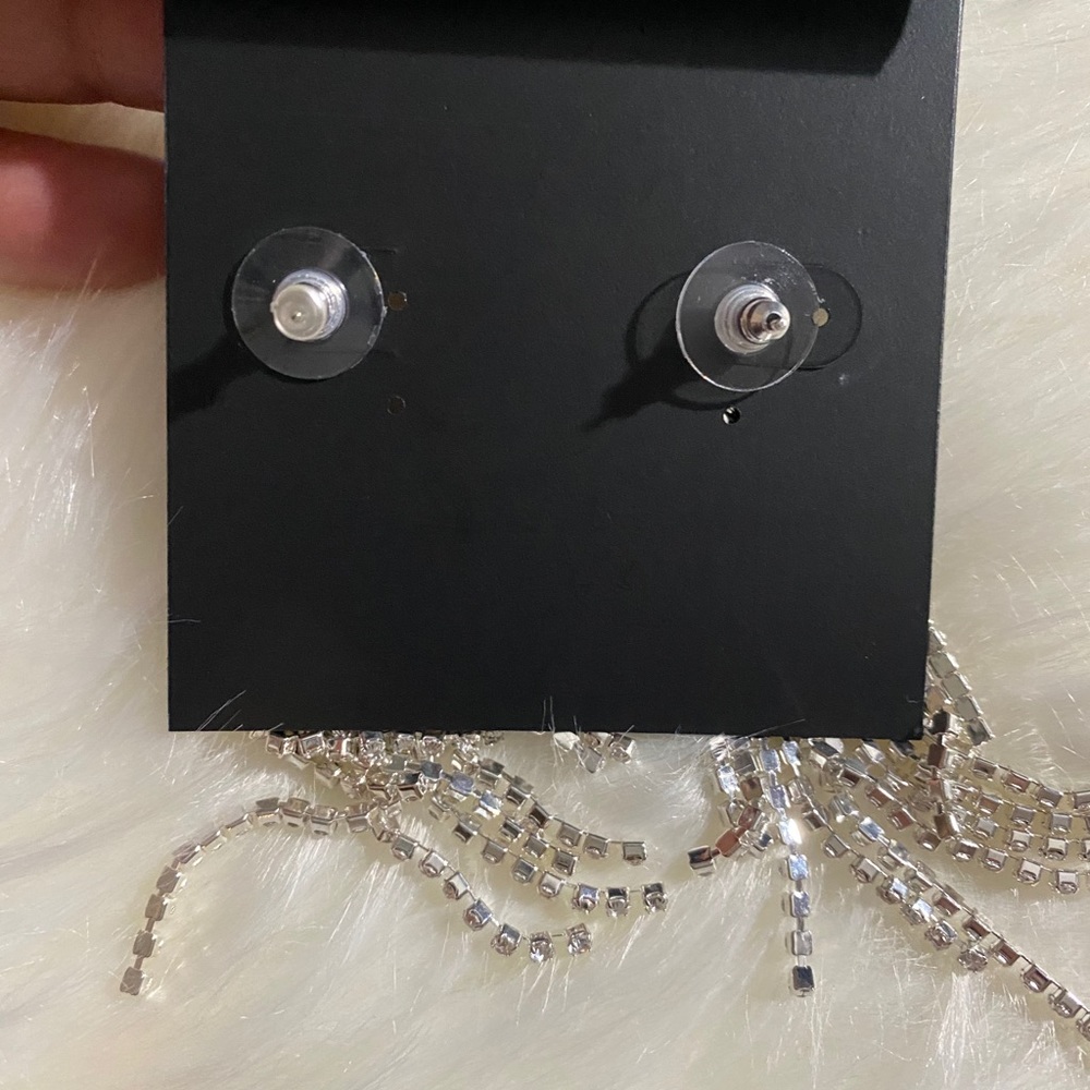 Accessories - Picture 3 of 3
